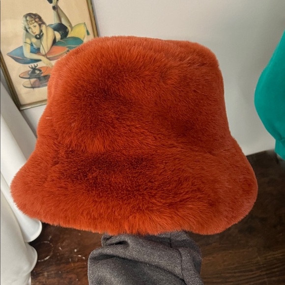Anthropologie Rust Faux Fur Hat - Picture 4 of 4